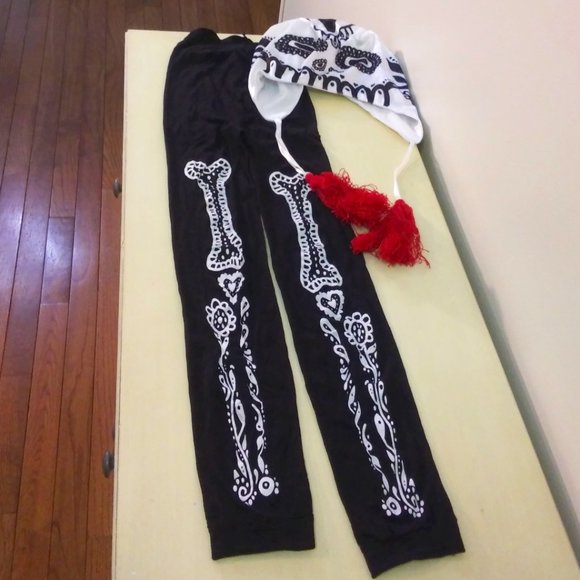 Candy skull and bones footless tights/leggings and cap with tassels - size small - Picture 1 of 3